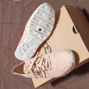 UGG tye leather sneakers